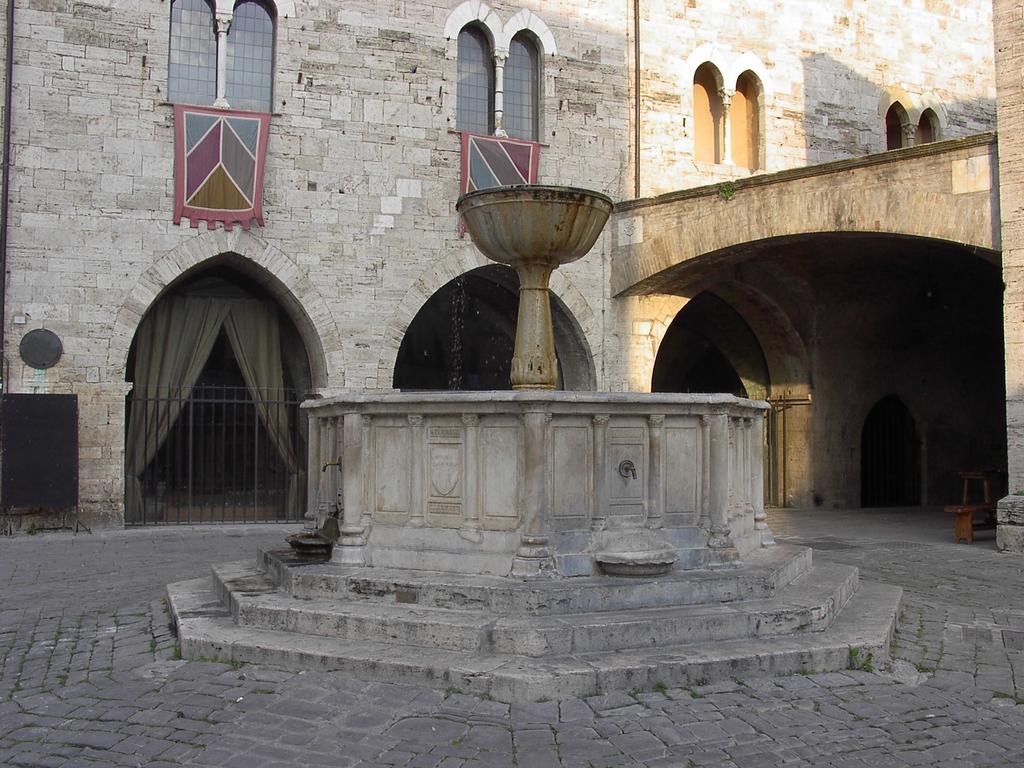 Hotel Palazzo Brunamonti Bevagna Dış mekan fotoğraf