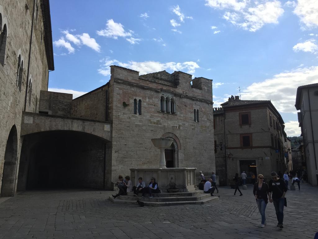 Hotel Palazzo Brunamonti Bevagna Dış mekan fotoğraf