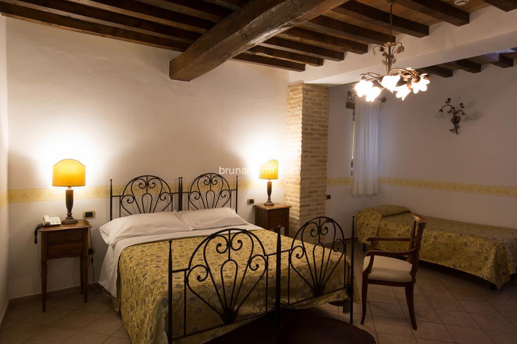 Hotel Palazzo Brunamonti Bevagna Dış mekan fotoğraf